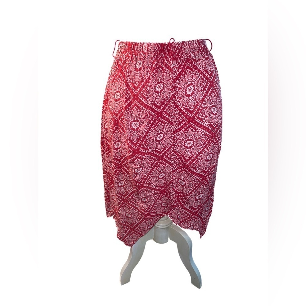 Faded Glory Women's Short Woven Asymmetrical Diamond Pattern Skirt Size Small - Picture 4 of 9